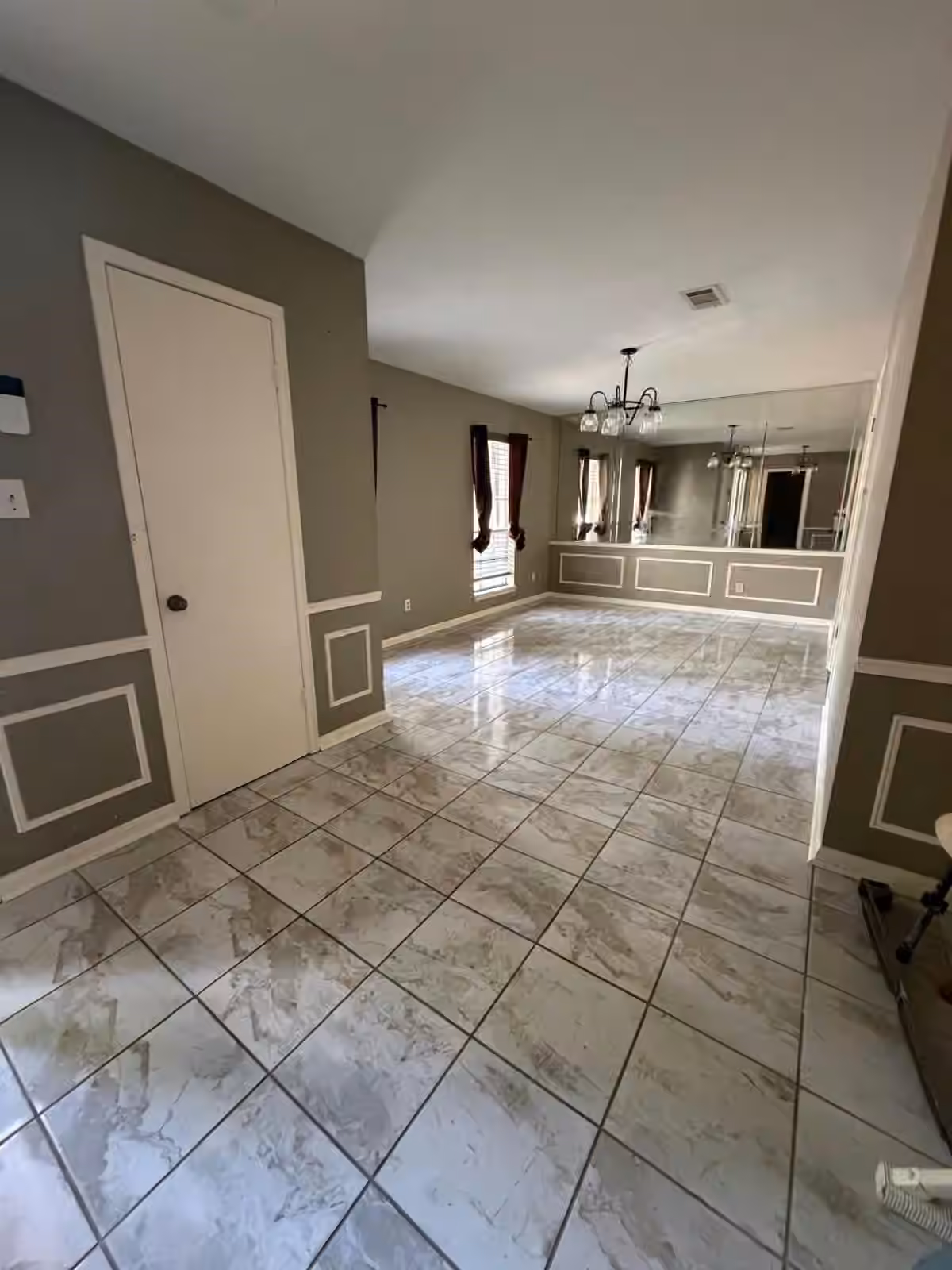 Photo 4 of 7714 Kleingreen Lane, Spring, TX
