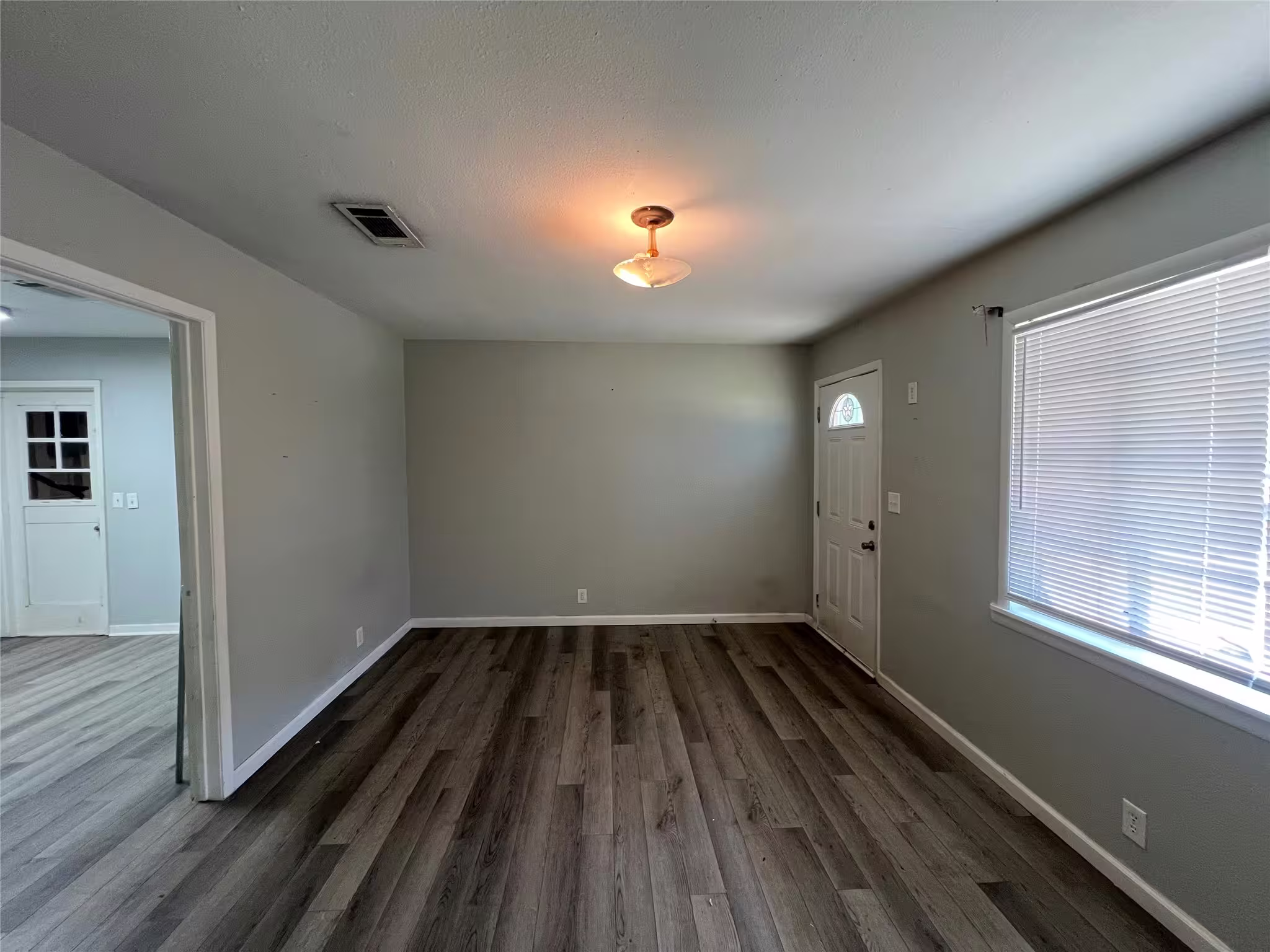 Photo 4 of 1606 Klauke Street, Rosenberg, TX