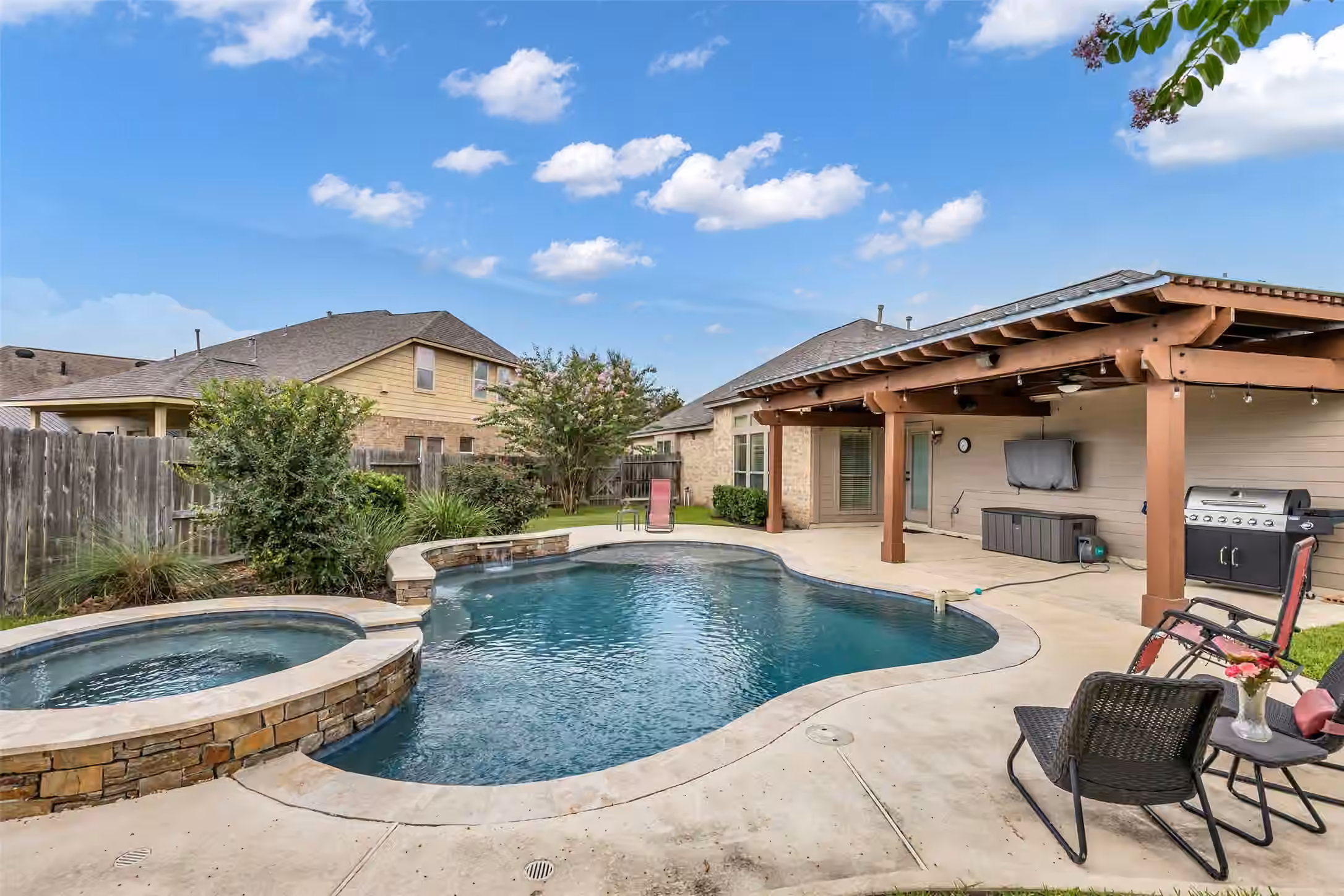 Photo 5 of 31803 Forest Park Trail, Conroe, TX