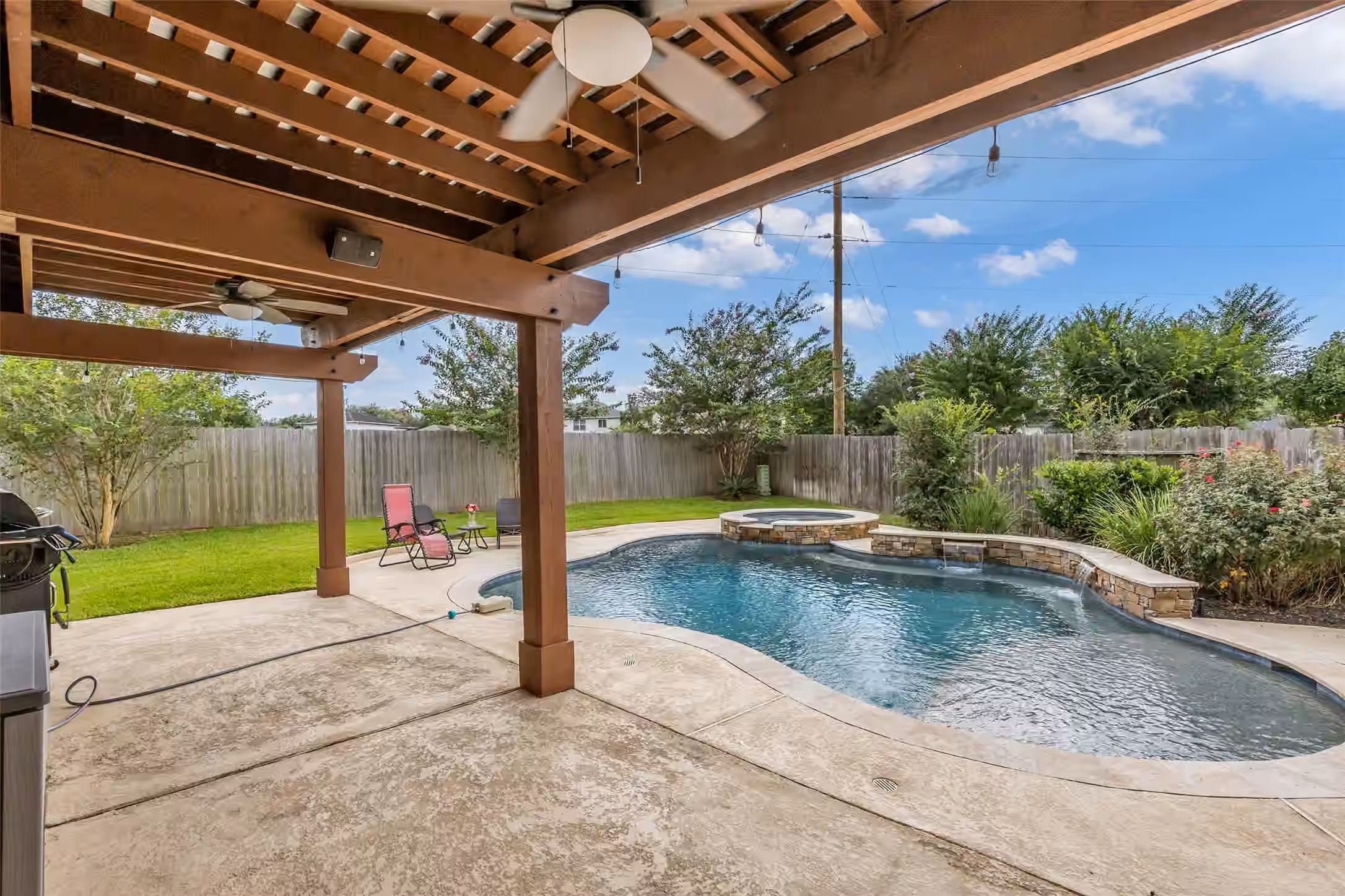 Photo 6 of 31803 Forest Park Trail, Conroe, TX