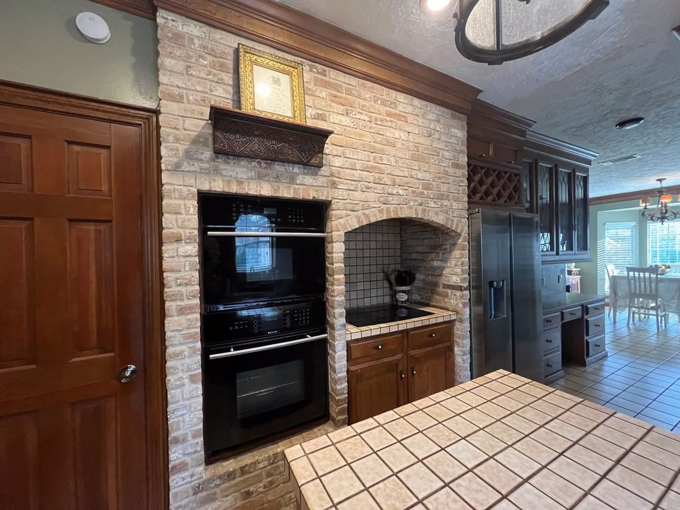 Photo 4 of 16702 Mandeville Court, Spring, TX