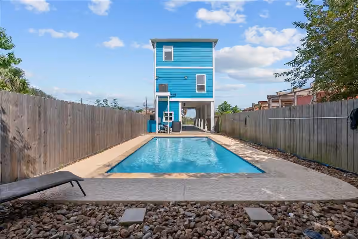 Photo of 1012 22nd Street Street D, Dickinson, TX