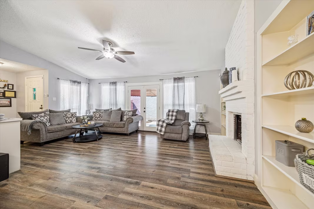 Photo 5 of 11835 Sandpiper Drive, Houston, TX