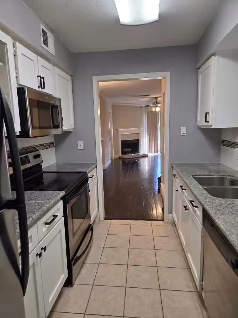 Photo 6 of 18800 Egret Bay Boulevard 1009, Webster, TX