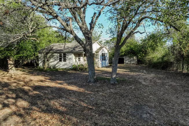 Photo 2 of 2701 S Market Street, Brenham, TX