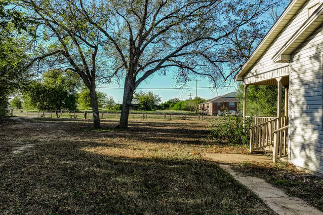 Photo 7 of 2701 S Market Street, Brenham, TX