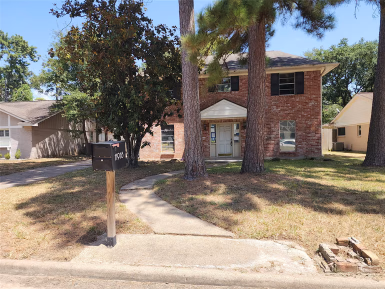 Photo of 11918 Holly Stone Drive, Houston, TX