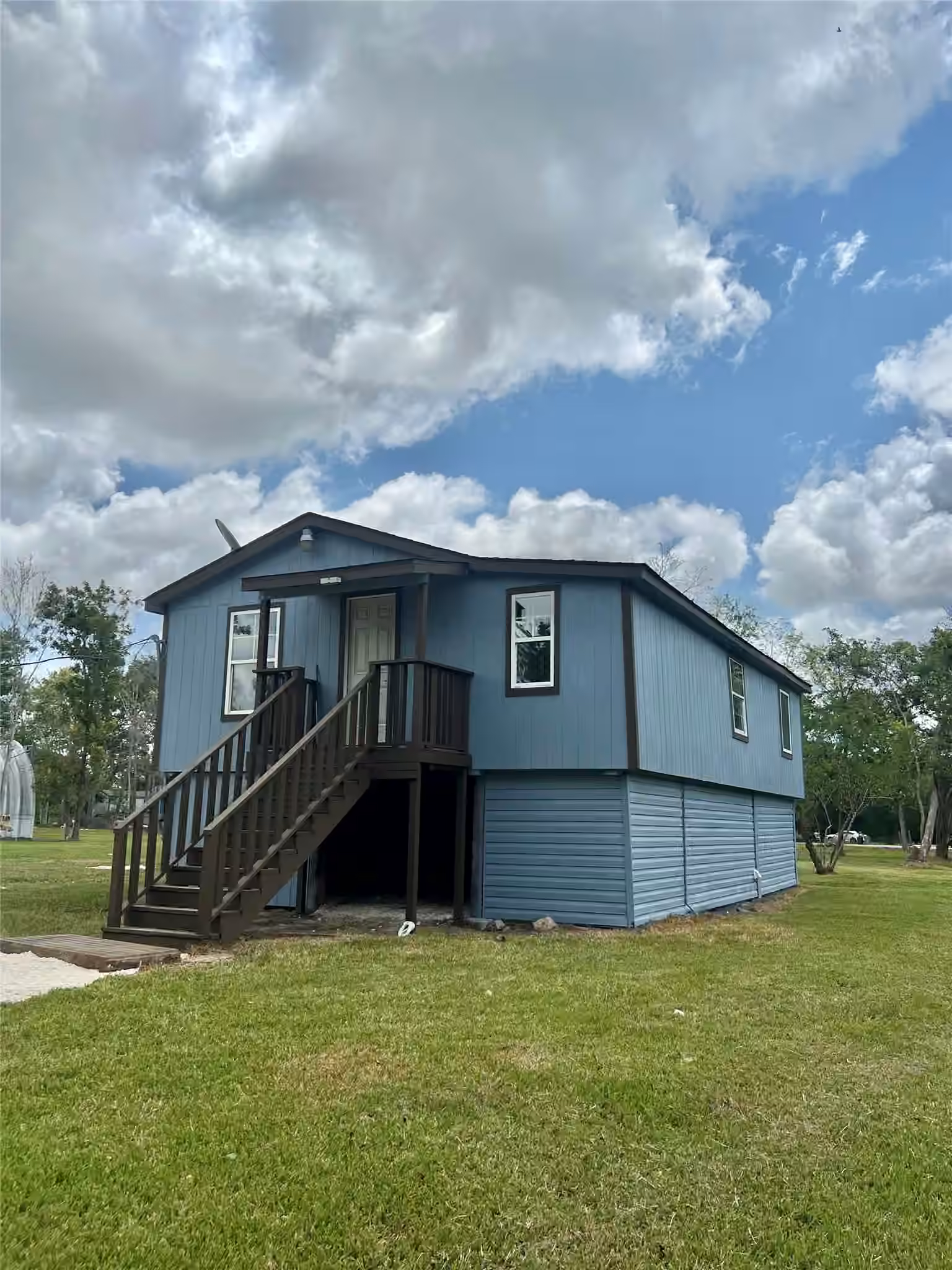 Photo 3 of 202 Snug Harbor Drive, Liverpool, TX