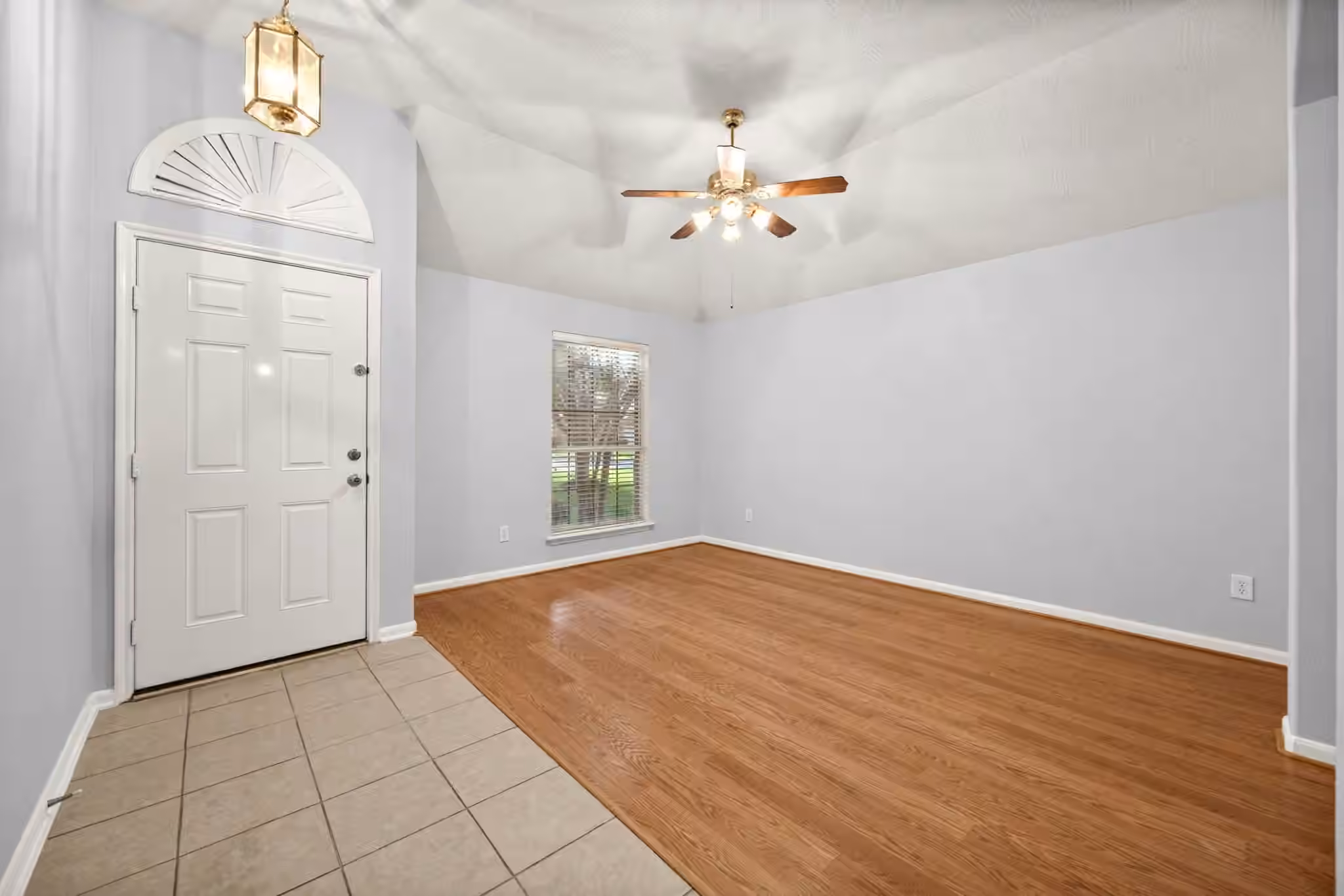 Photo 6 of 4902 Bonny Loch Lane, Houston, TX