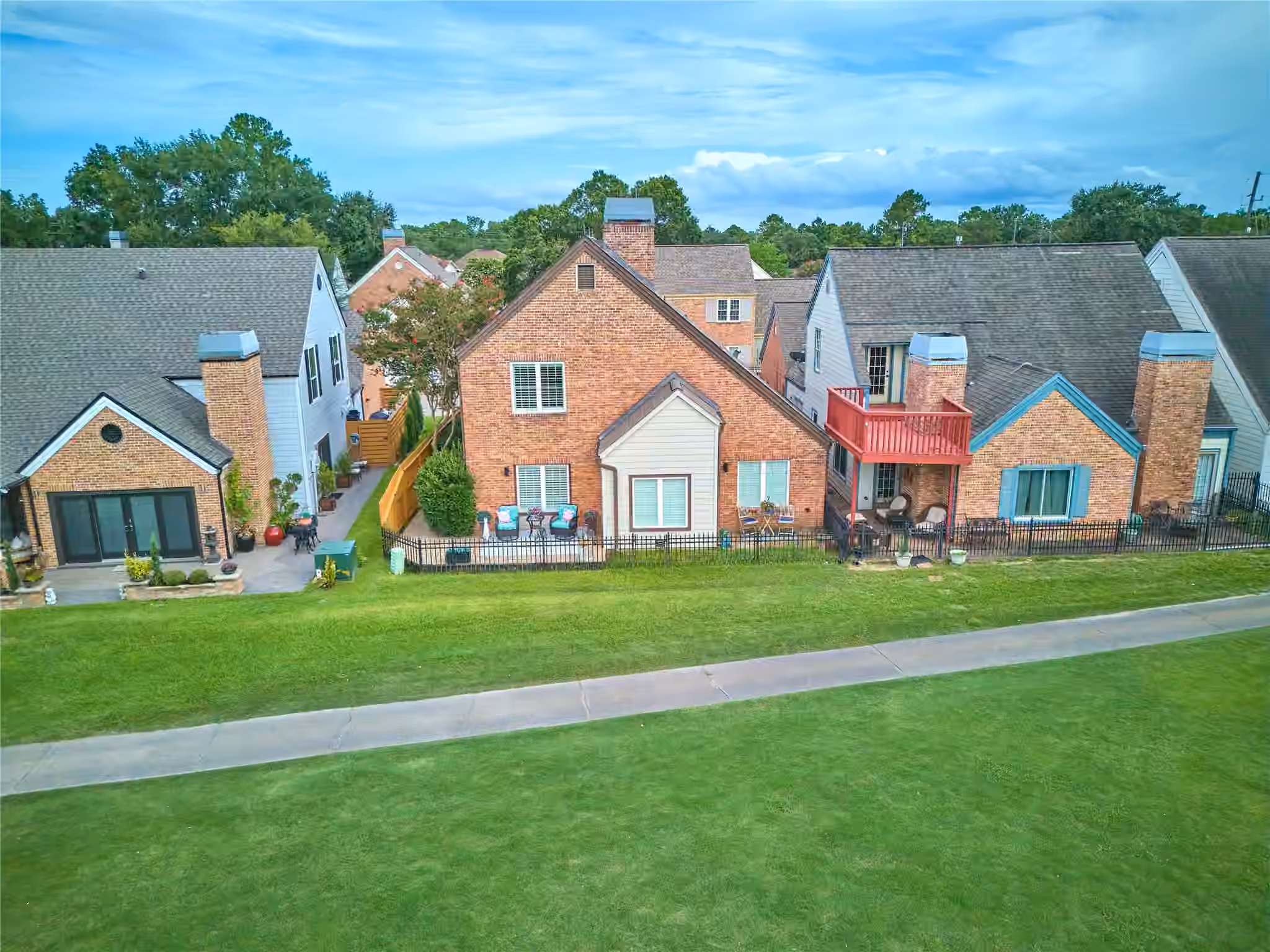 Photo 2 of 7631 Ameswood Road, Houston, TX