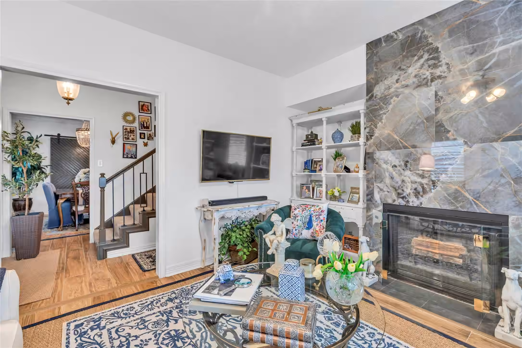 Photo 5 of 7631 Ameswood Road, Houston, TX