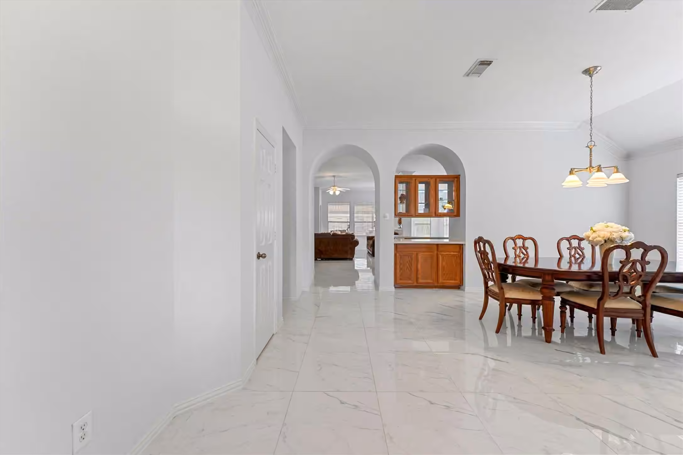 Photo 4 of 16219 Wilmington Park Lane, Houston, TX