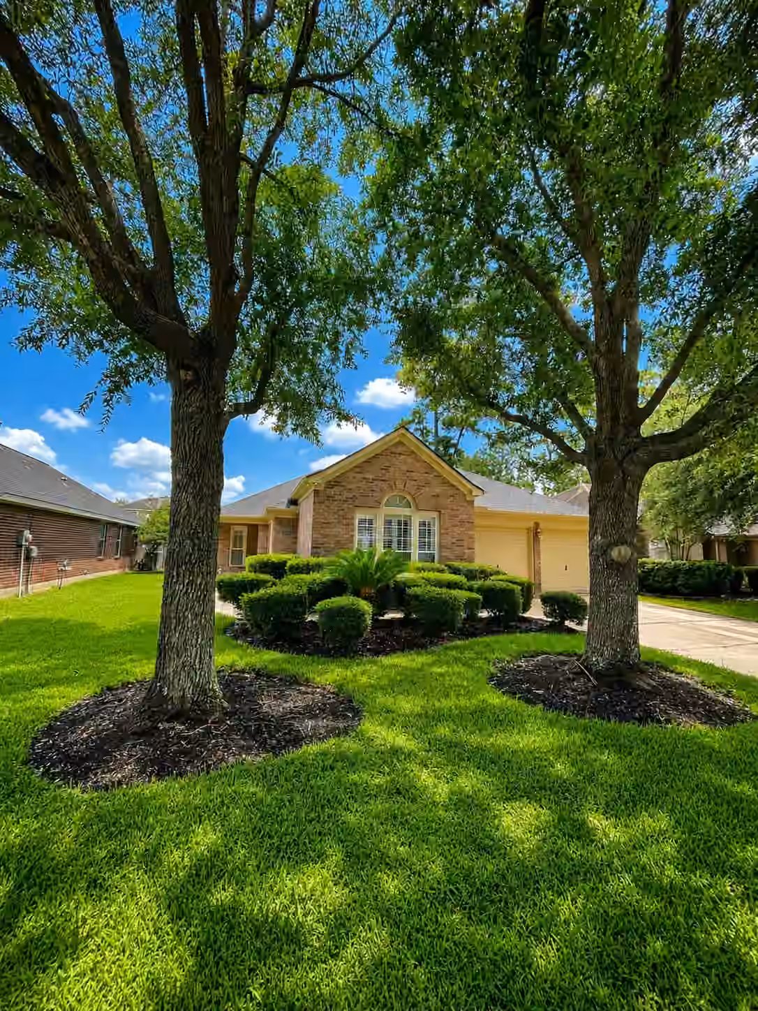 Photo 2 of 11819 Misty Peak Lane, Humble, TX