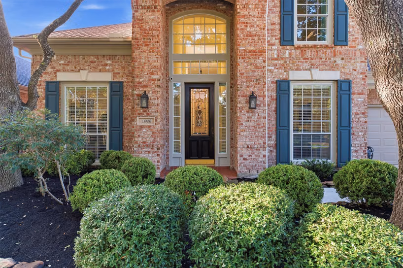 Photo 3 of 13906 Holly Lynn Lane, Houston, TX
