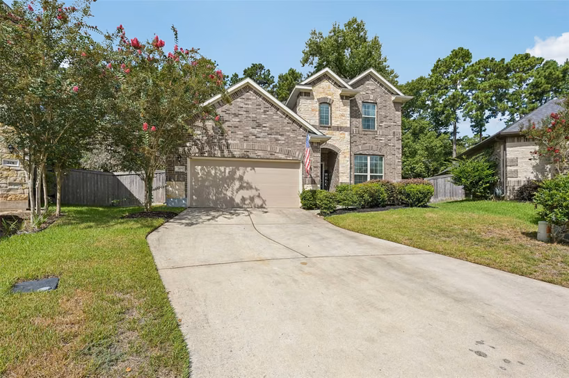 Photo 2 of 205 Elianne Lace Court, Willis, TX