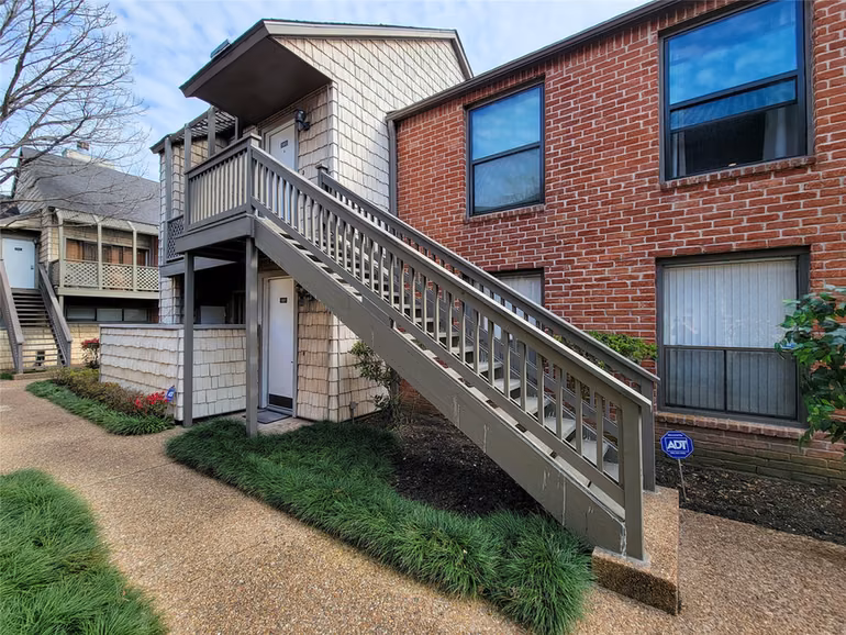 Photo 2 of 2829 Timmons Lane 188, Houston, TX