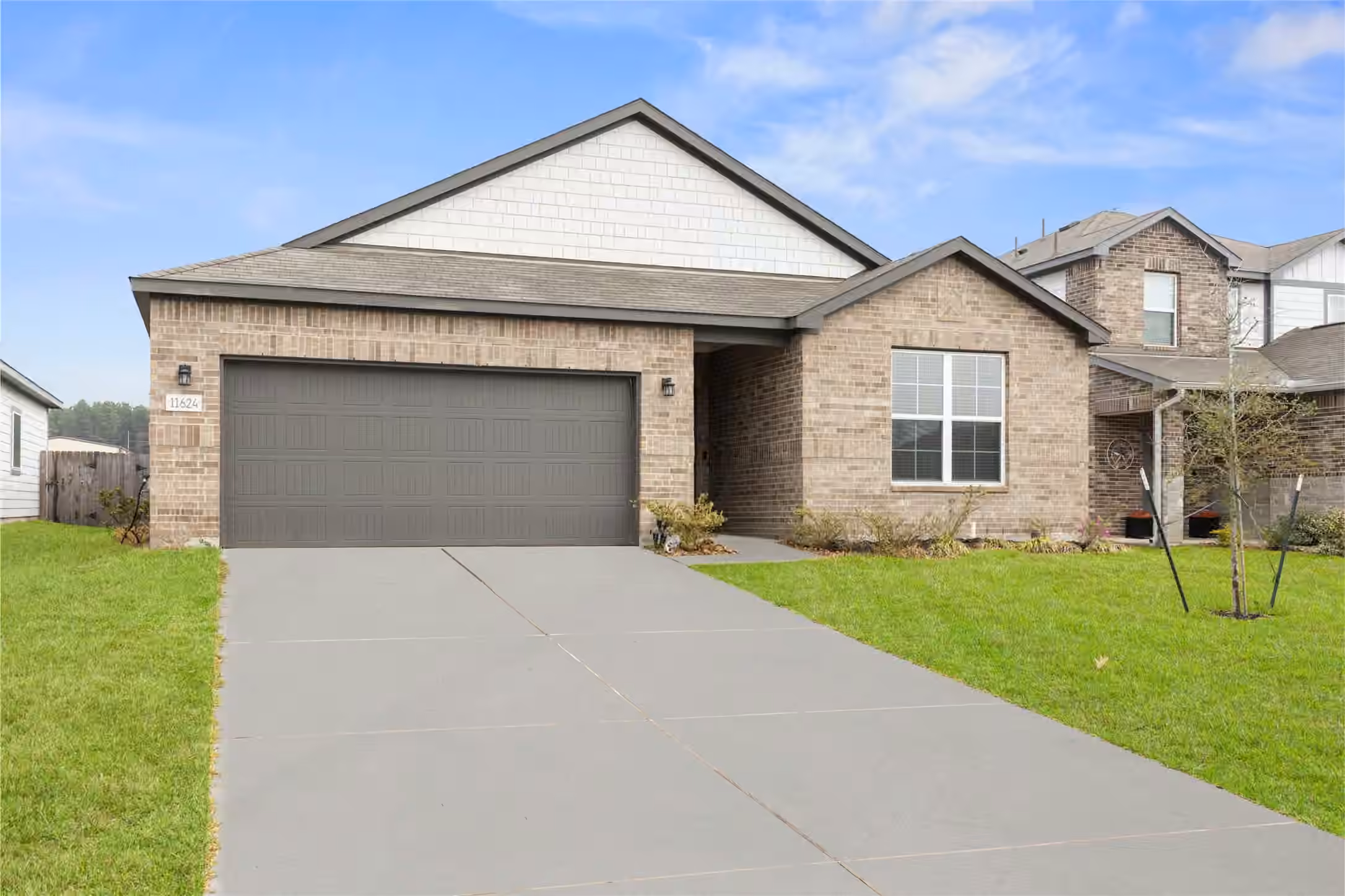 Photo 3 of 11624 Whirlaway Drive, Willis, TX