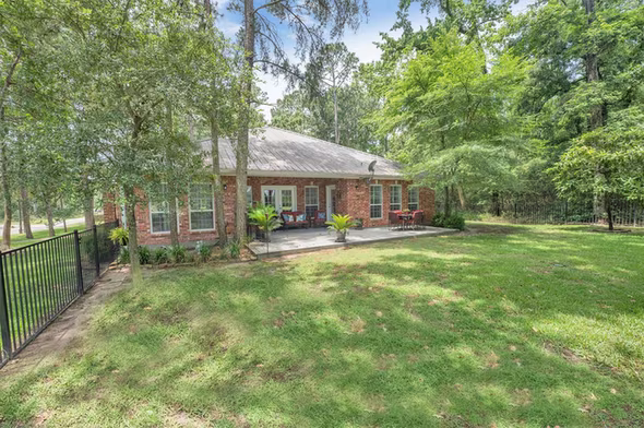 Photo 4 of 24400 Pine Valley Loop, Huntsville, TX