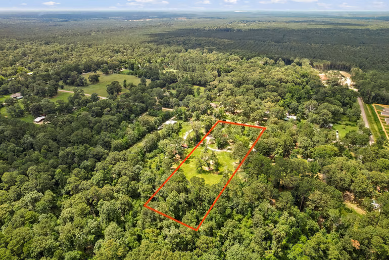 Photo 3 of 21000 Buck Knoll Road, Splendora, TX