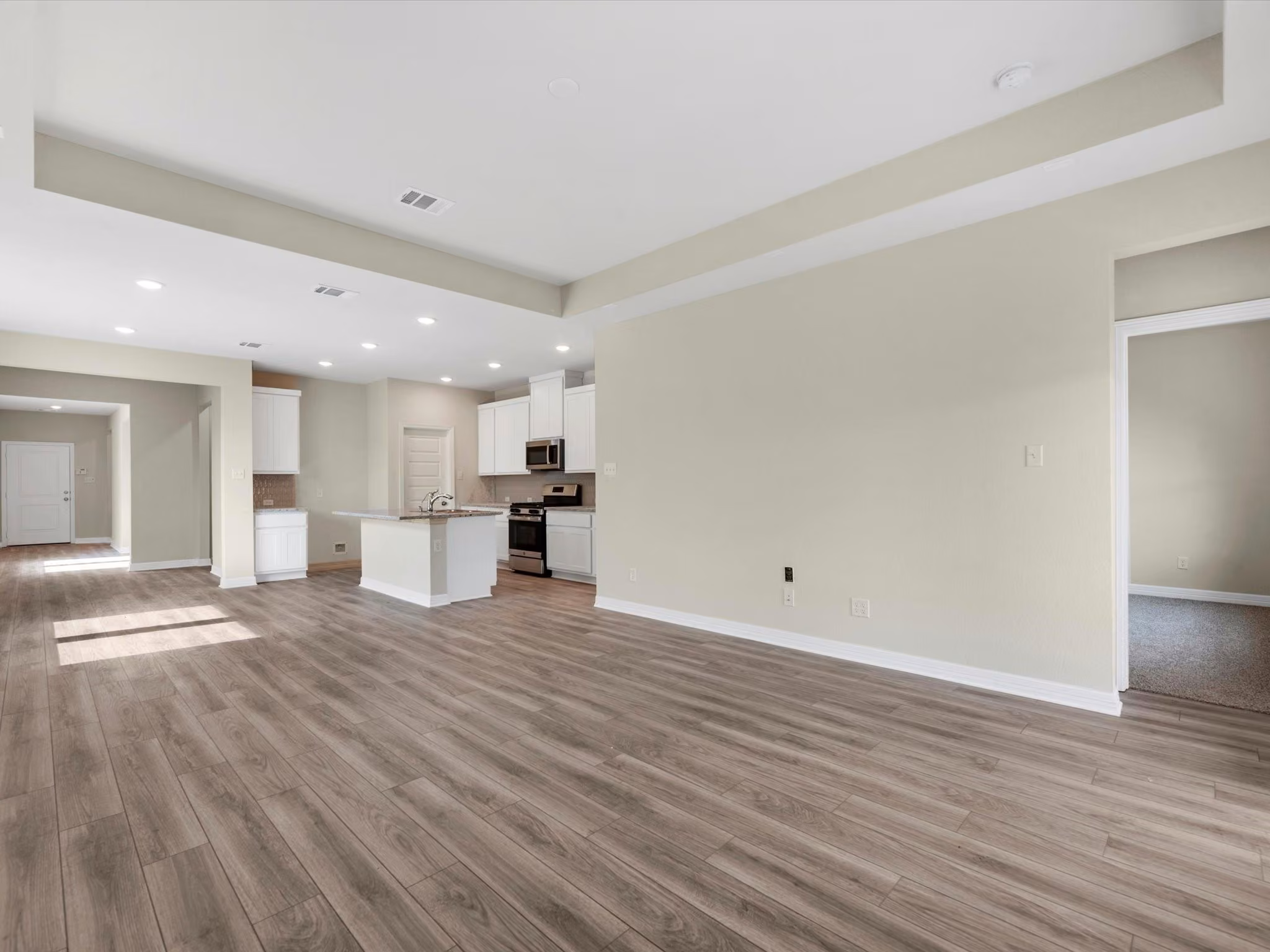 Photo 4 of 8066 Magnolia Prairie Lane, Cypress, TX