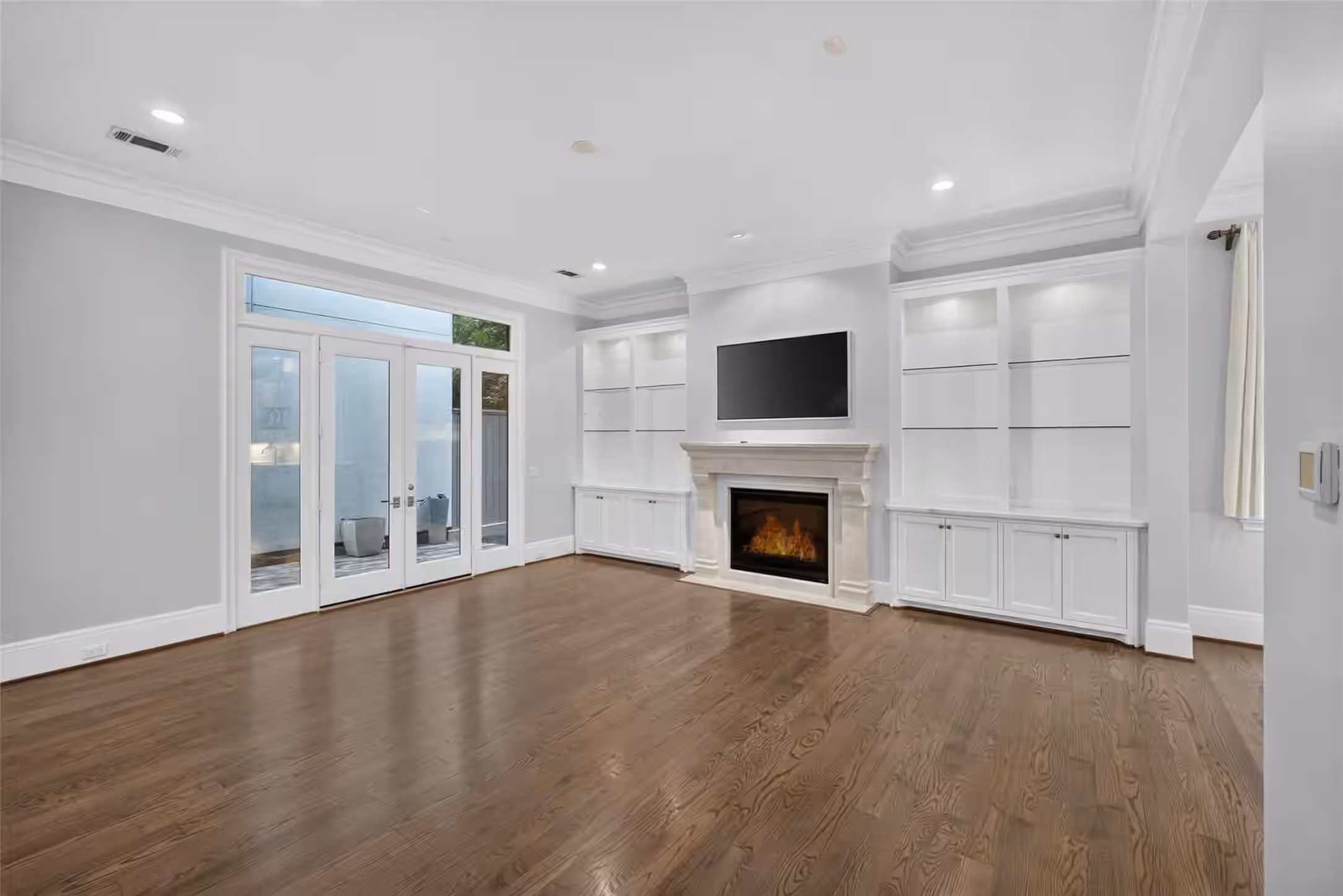 Photo 6 of 2312 Potomac Drive B, Houston, TX