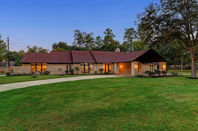 Photo 4 of 16826 E Maglitto Circle, Tomball, TX