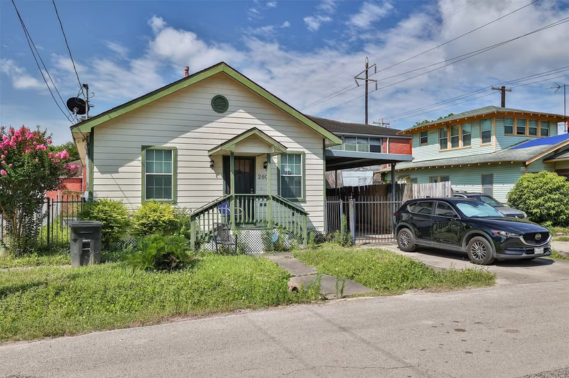 Photo 2 of 2604 Tuam Street, Houston, TX