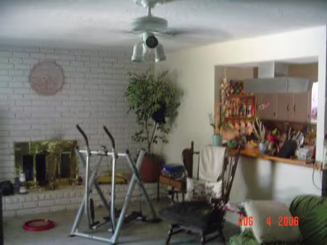Photo 7 of 6202 Wagonwheel Circle, Houston, TX