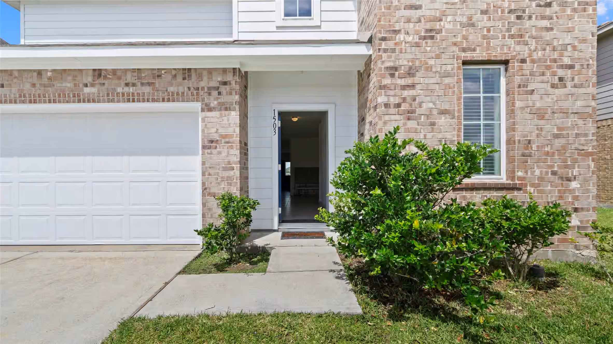 Photo 3 of 1503 Barras Street, Alvin, TX