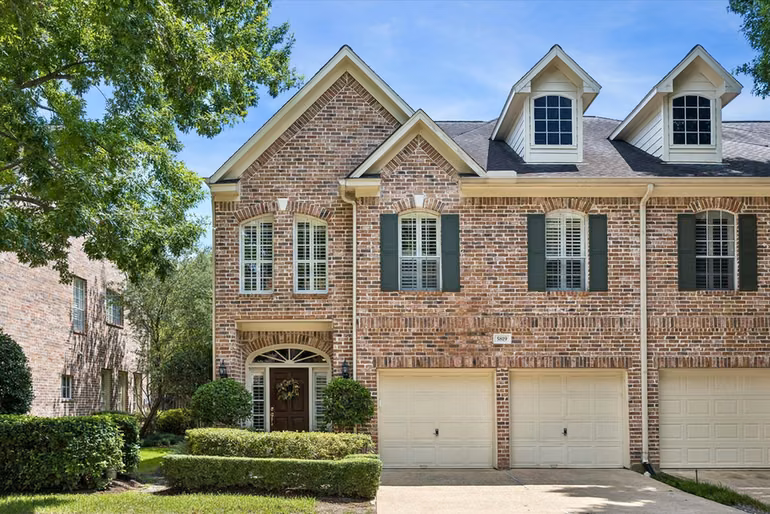 Photo of 5819 Inwood Park Ct Court N, Houston, TX