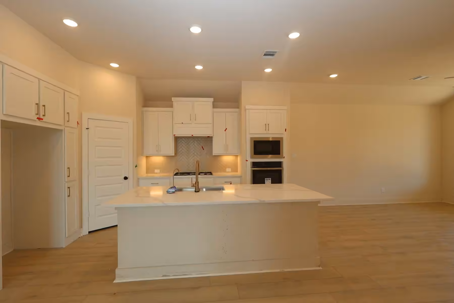 Photo 3 of 6929 Nubuck Drive, Montgomery, TX