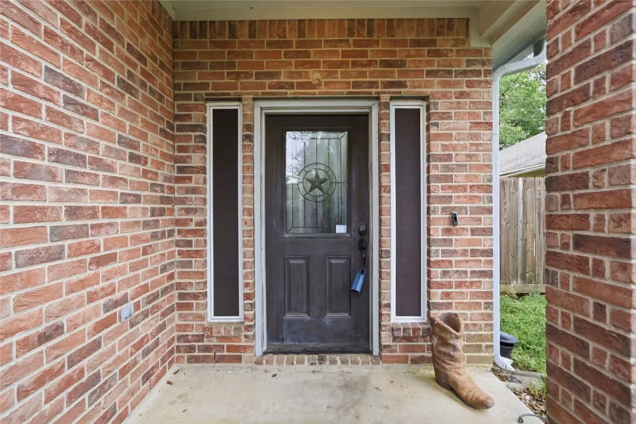Photo 3 of 24407 Strong Pine Drive, Houston, TX