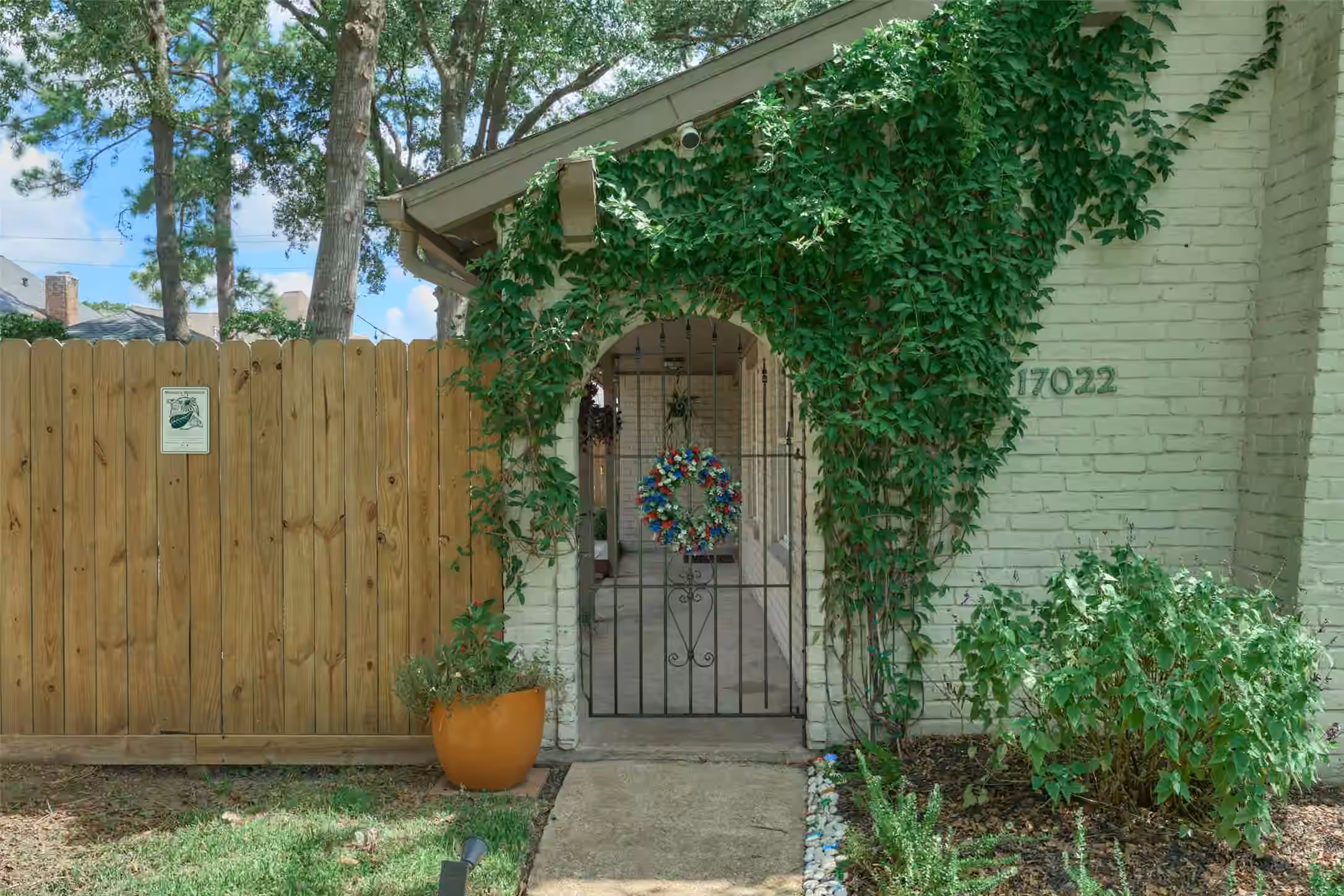 Photo 3 of 17022 Hill View Lane, Spring, TX