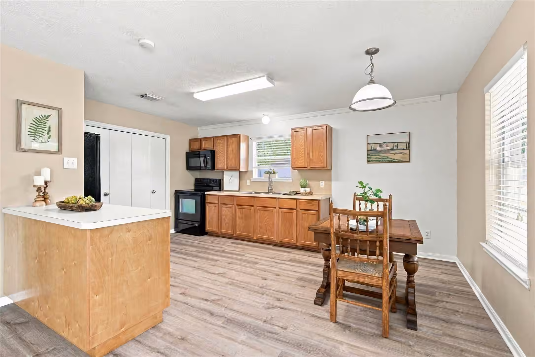 Photo 7 of 8836 E Buffalo Circle, Willis, TX