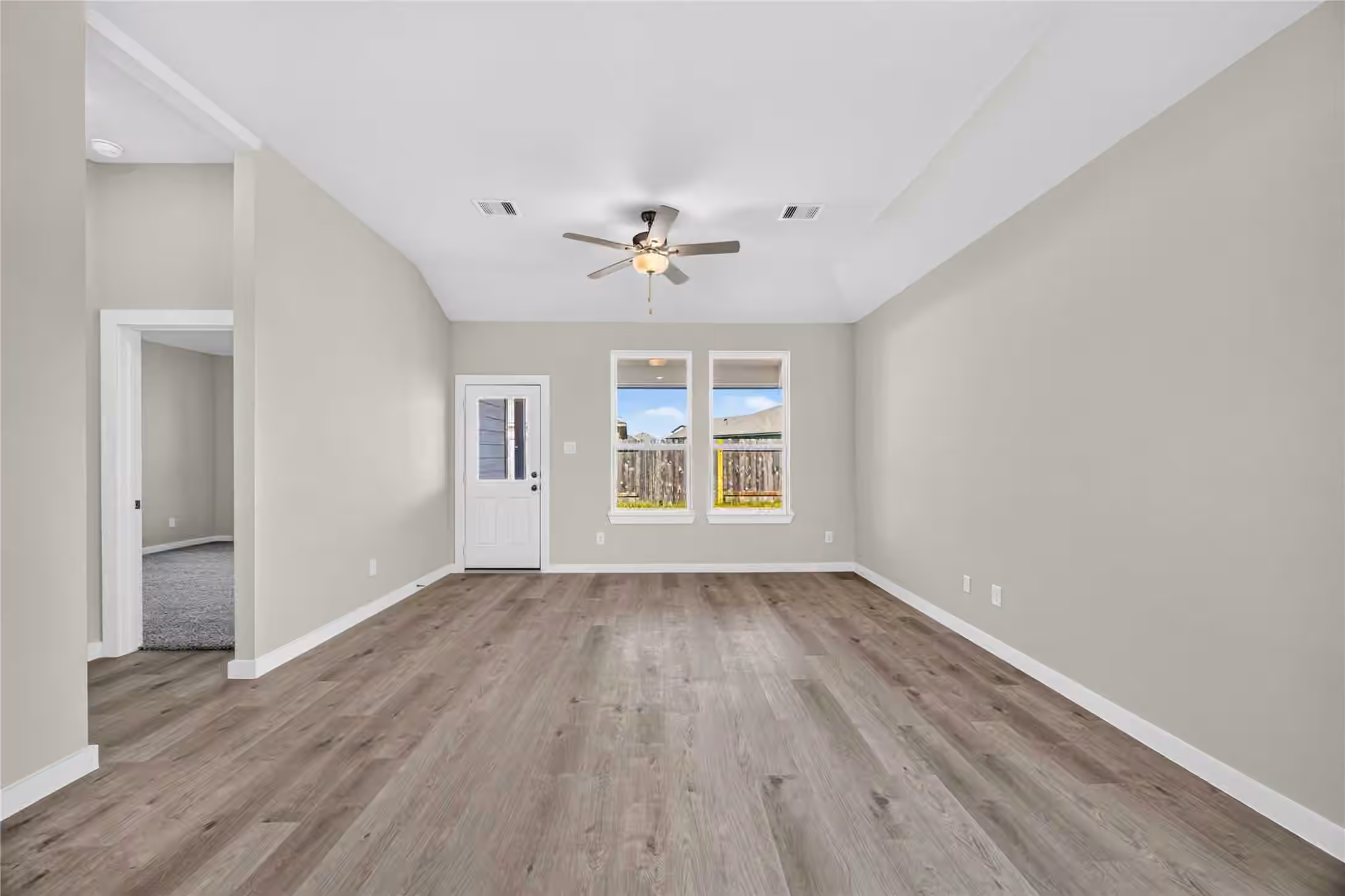 Photo 7 of 16836 Needlepoint Drive, Conroe, TX