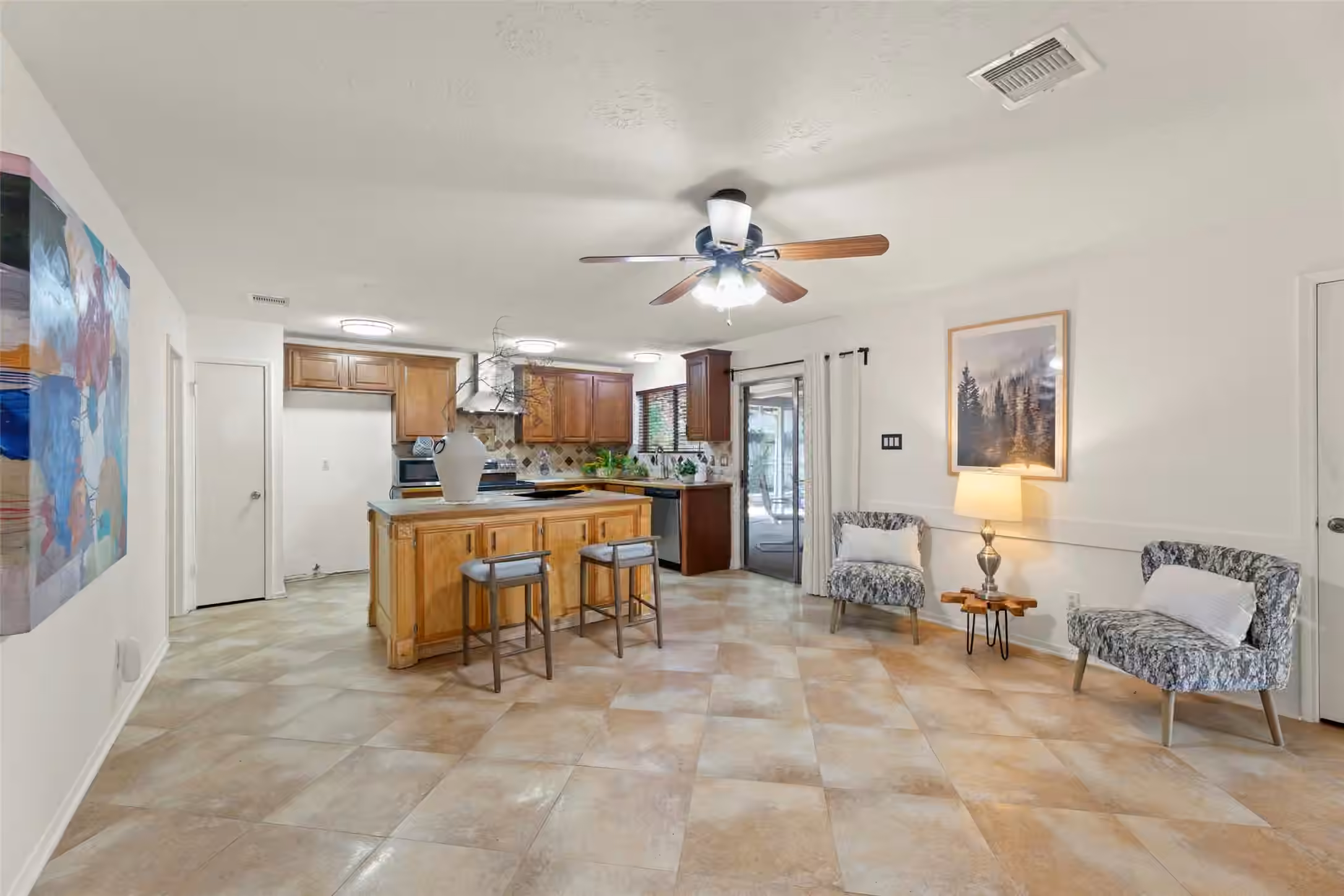 Photo 6 of 6714 Canyon Way Drive, Houston, TX