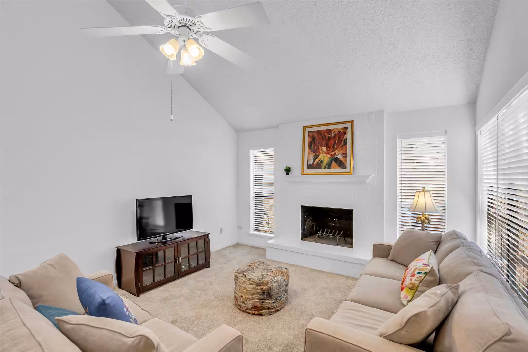 Photo 4 of 13740 Hollowgreen Drive 605, Houston, TX