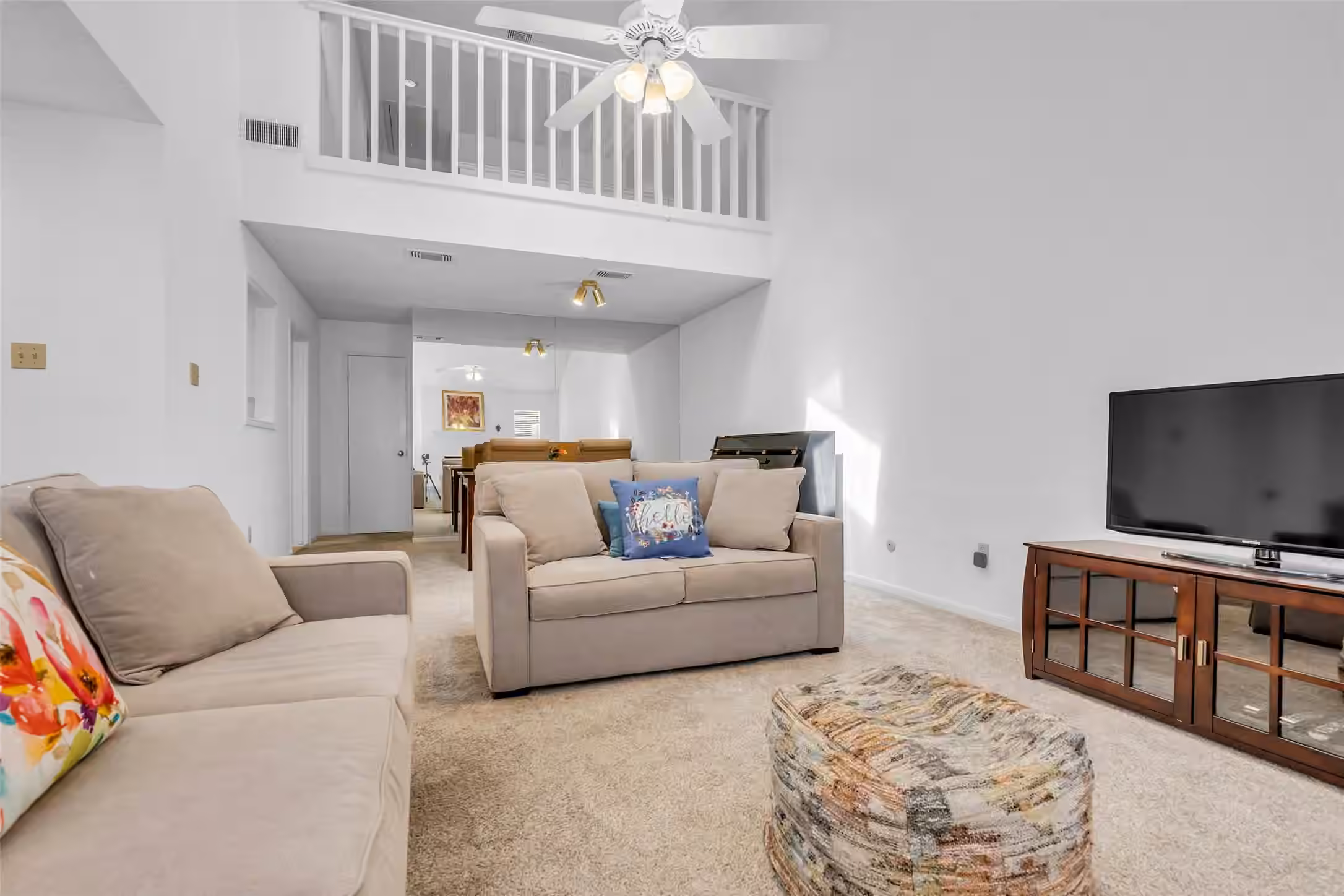 Photo 6 of 13740 Hollowgreen Drive 605, Houston, TX
