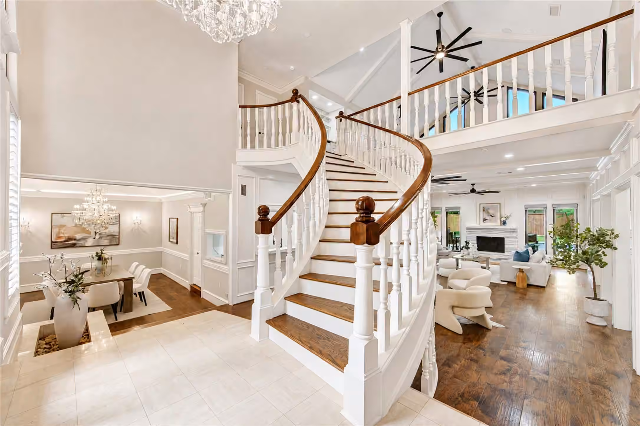 Photo 3 of 19822 Summerset Way, Houston, TX