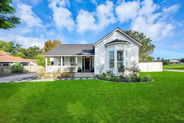 Photo of 308 S Masonic Street, Bellville, TX 77418