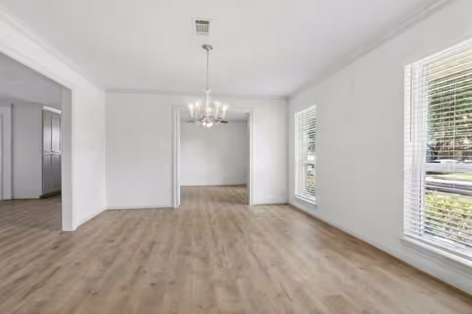 Photo 6 of 6022 Beaudry Drive, Houston, TX