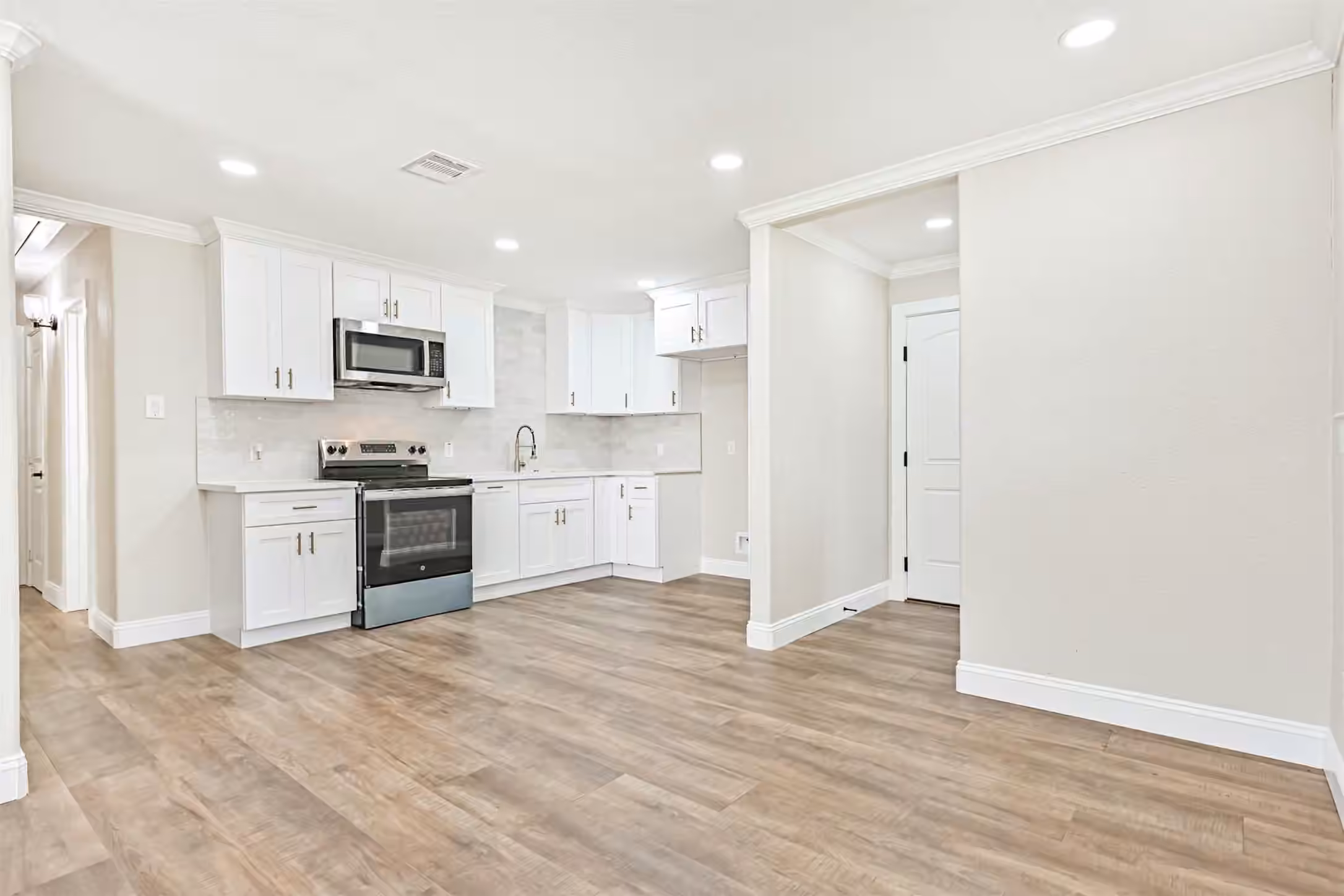 Photo 4 of 5622 Canterway Drive, Houston, TX