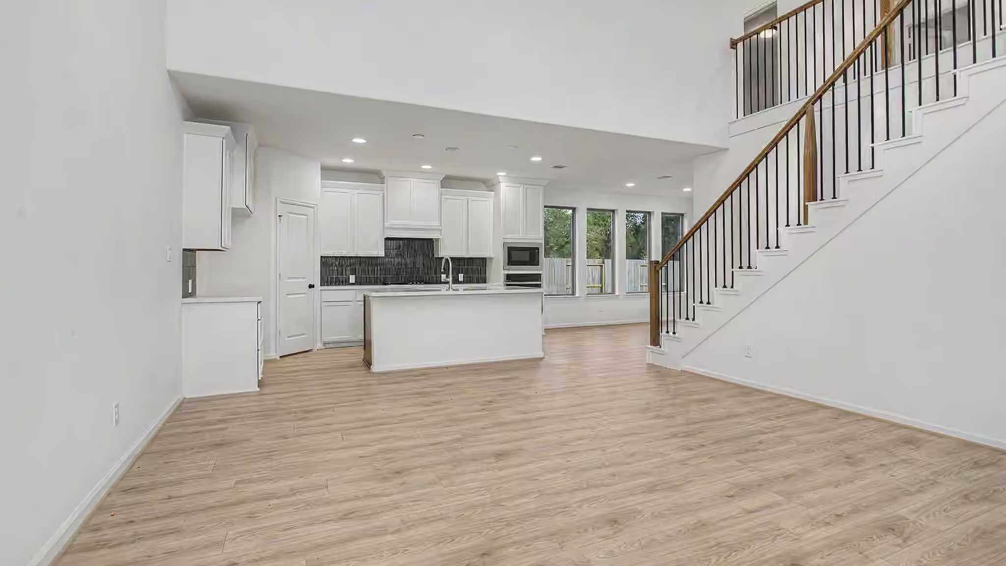 Photo 2 of 10303 Melida Dawn Way, Richmond, TX