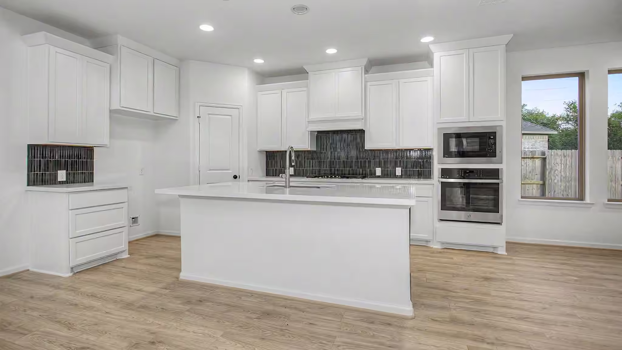 Photo 3 of 10303 Melida Dawn Way, Richmond, TX