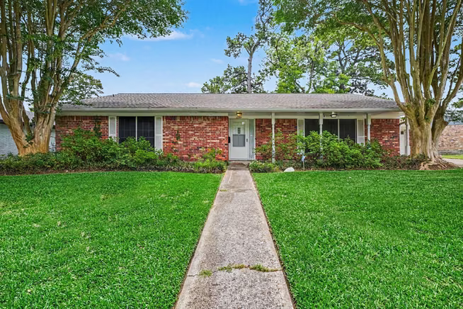 Photo 2 of 2208 Wyoming Street, Baytown, TX