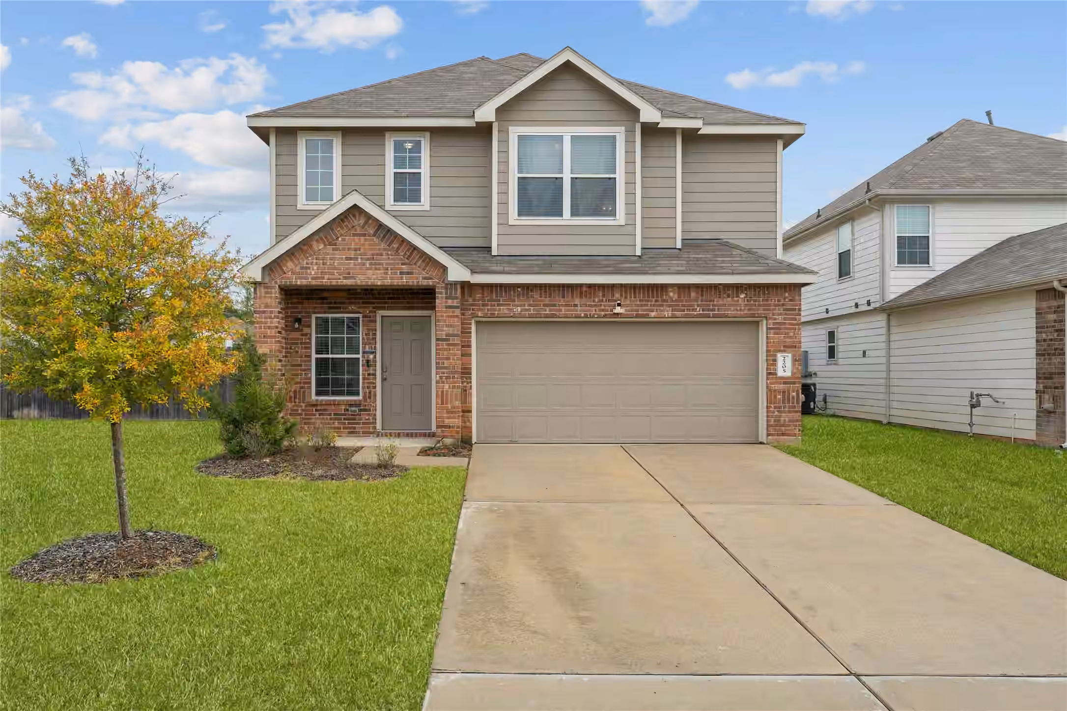 Photo 2 of 2205 Angie Kaye Drive, Conroe, TX