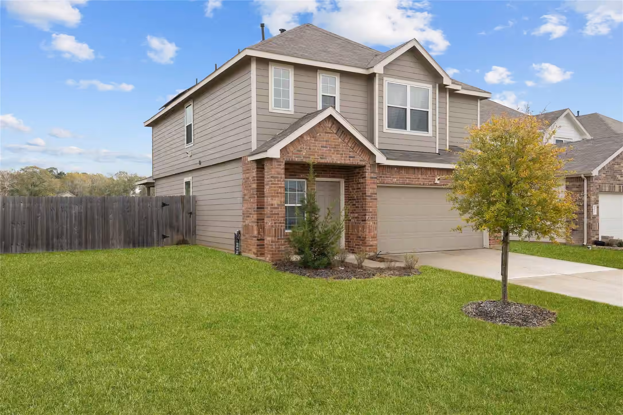 Photo 4 of 2205 Angie Kaye Drive, Conroe, TX