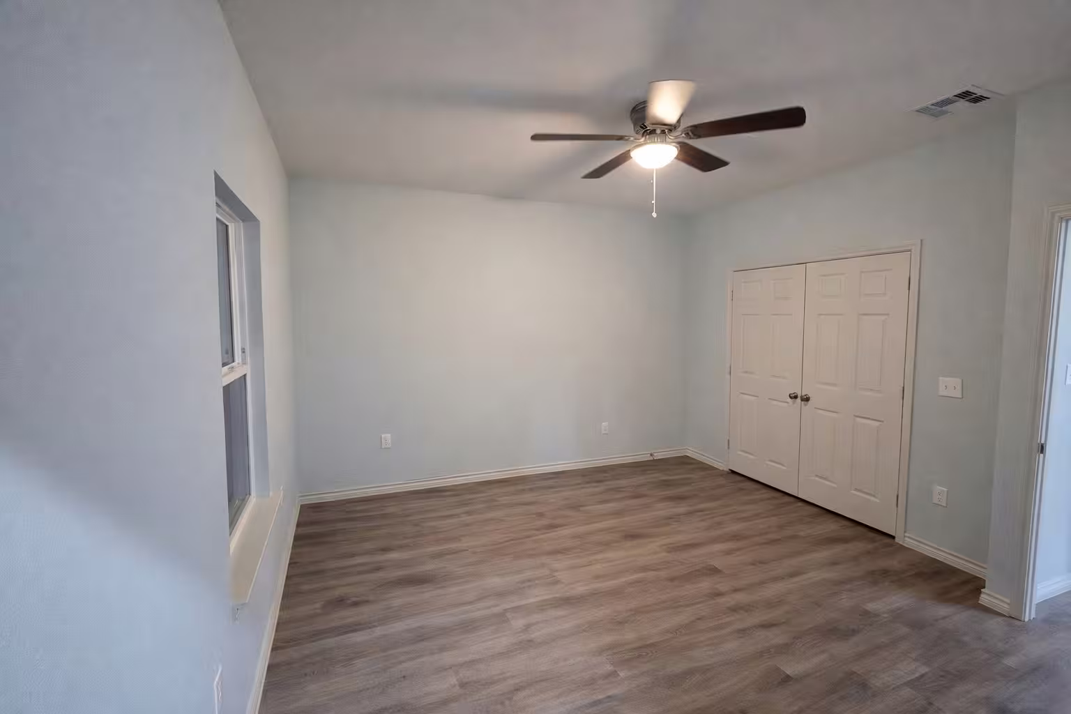 Photo 2 of 3415 Hadley Street, Houston, TX