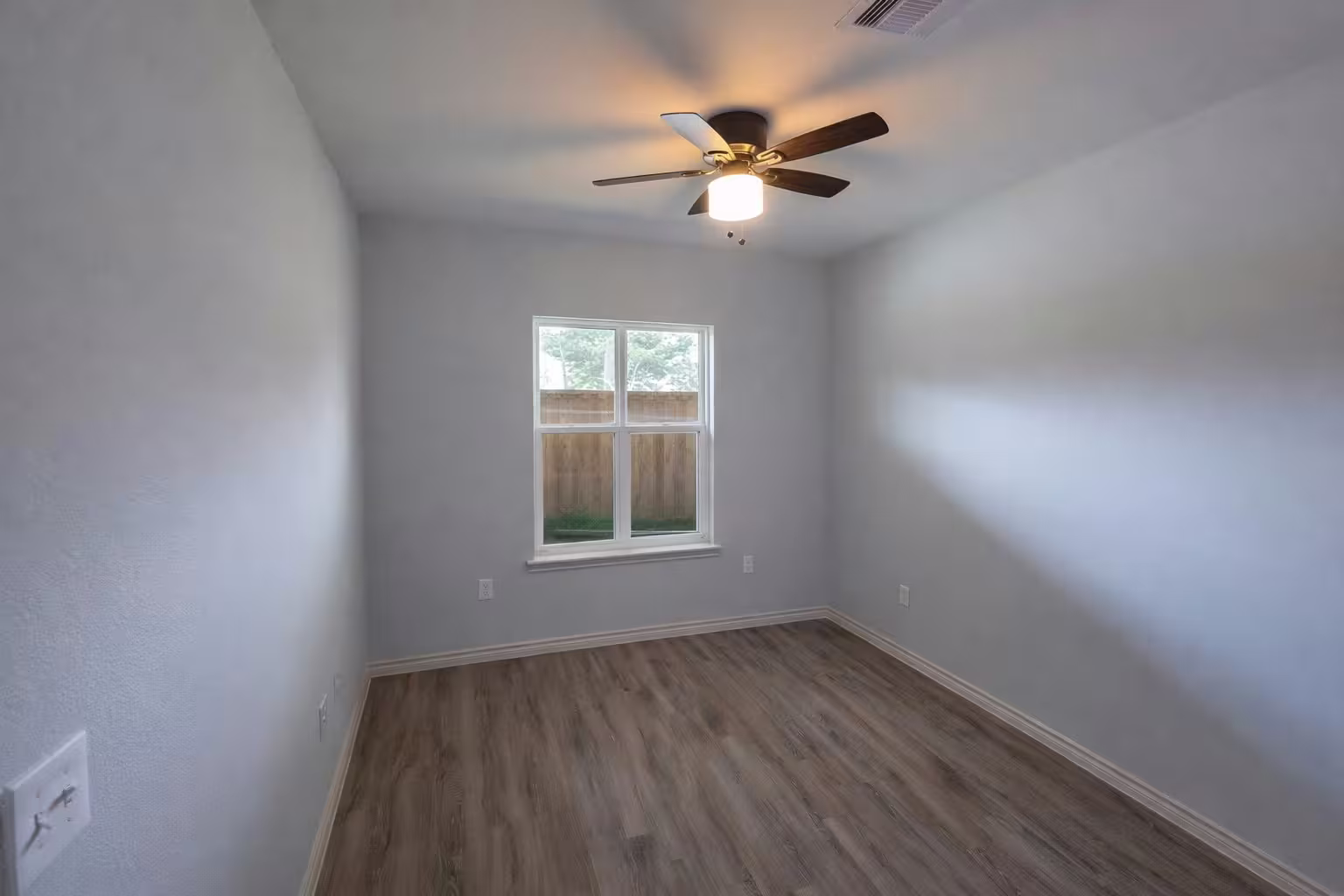 Photo 5 of 3415 Hadley Street, Houston, TX