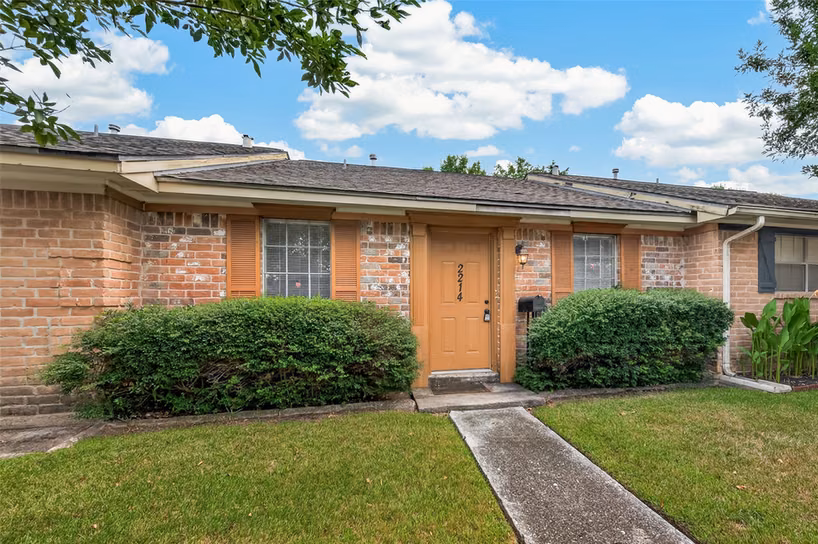 Photo 6 of 2214 Buchanan Drive, Baytown, TX